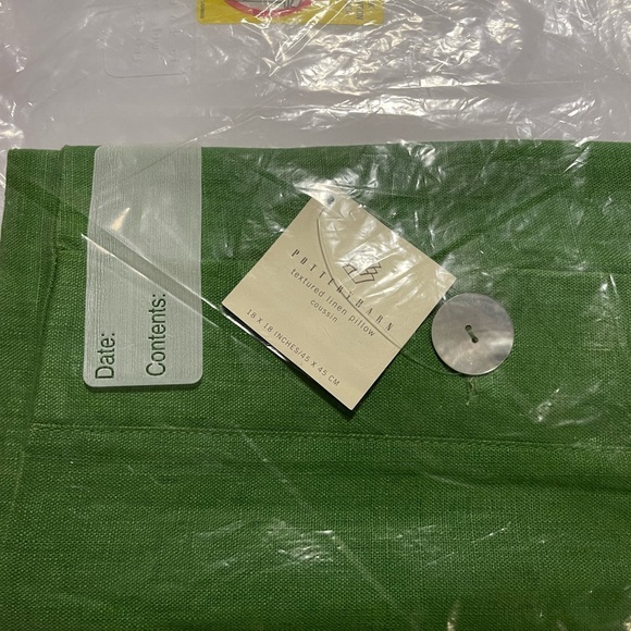 New Pottery Barn Textured Linen Accent Pillow Cover, Green, 18” Holiday Green - Picture 8 of 8